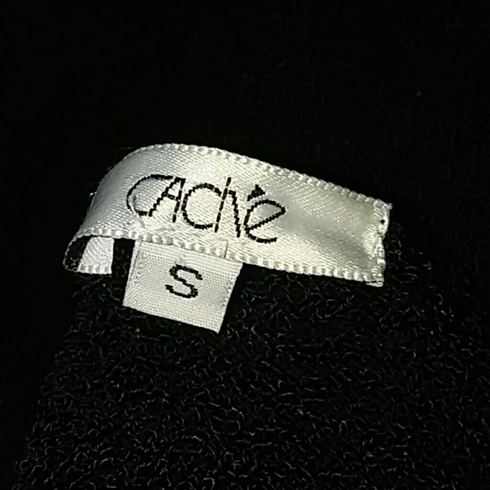 CACHÉ Top - Picture 3 of 4